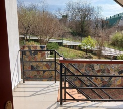 Четырёхместный семейный номер Standard с красивым видом из окна в Горная лаванда