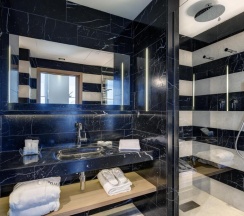 Двухместный номер Nova Executive двуспальная кровать в Hotel Plaza Venice