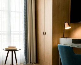 Двухместный полулюкс двуспальная кровать в Renaissance Paris Vendome Hotel