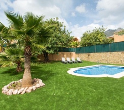Вилла с 5 комнатами с видом на море в Villas Av Los Altos De Marbella