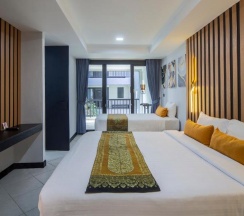 Трёхместный номер Deluxe с балконом и с красивым видом из окна в Tuana Hotels Casa Del Sol