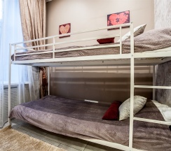 Уютный семейный номер с кондиционером в New Day