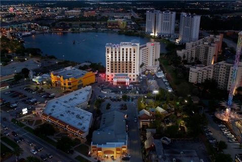 Доктор-Филлипс: Курортный отель Ramada Plaza Resort & Suites by Wyndham Orlando Intl Drive