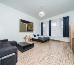 Апартаменты с 2 комнатами с балконом в Barbakan Residence Old Town