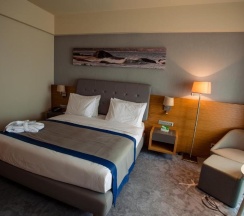 Двухместный номер Deluxe рядом с пляжем двуспальная кровать в Holiday Inn Aktau-Seaside