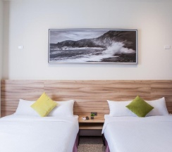 Четырёхместный номер Standard в Rainbow Hotel