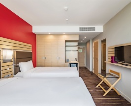 Номер Classic, с видом на море - c 2 односпальными кроватями в Mercure Sochi Centre