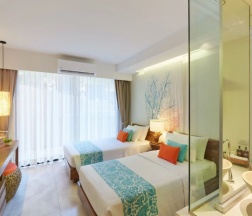 Четырёхместный номер Superior с балконом в Bandara Beach Resort, Phuket