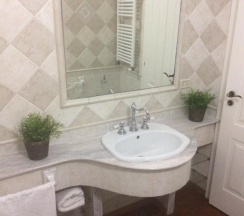 Четырёхместный номер Standard с балконом в B&B Resalibera
