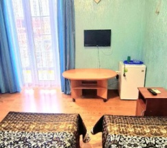 Двухместный номер Standard с балконом (2 отдельные кровати) в Жемчуг village
