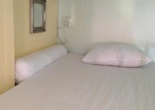 Кровать в общем номере (женский номер) в Chiangmai Gate Capsule Hostel