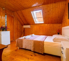 Комната стандарт с 1 двуспальной кроватью (мансарда) в Аэлита