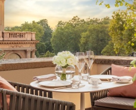 Двухместный люкс Grand двуспальная кровать в Four Seasons Hotel London at Park Lane