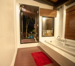 Бунгало Deluxe с видом на море в LaLaanta Hideaway Resort