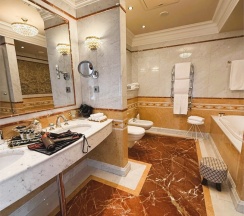 Люкс "А.С. Грибоедов" с видом на Невский проспект в Taleon Imperial Hotel