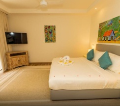 Вилла с бассейном с 4 комнатами в Valmer Resort