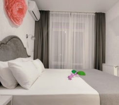 Люкс с 2 комнатами с балконом и рядом с пляжем в Casa mare