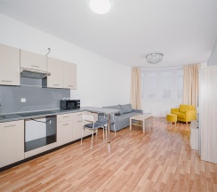 Улучшенная квартира ул. 8 Марта 190 с отдельной спальней в Rooms-Eкб