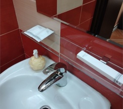 МАЛЕНЬКИЙ номер БЕЗ ОКНА в MaxxRoyal