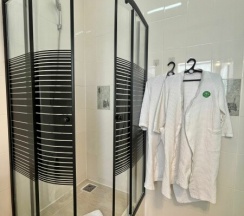 Двухместный стандарт с двуспальной кроватью и удобствами в номере в Митяевский