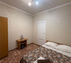 4х местный в Адрианна