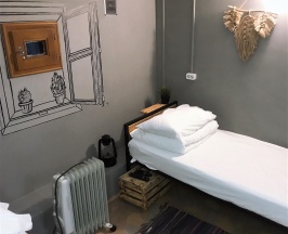 Номер эконом с 1 односпальной кроватью (без окна) в Lv.hostel