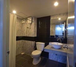Номер Premier с балконом в LOFT Salaya