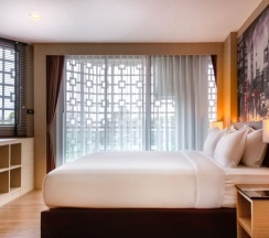 Двухместный номер Deluxe Corner Premier двуспальная кровать в GLOW Pattaya