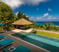 Вилла с бассейном с 4 комнатами в Valmer Resort