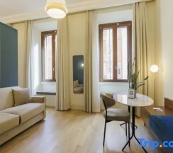 Люкс Superior с красивым видом из окна в Sentho Roma