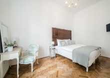 Двухместный номер Standard двуспальная кровать в House Beletage-Boutique Hotel