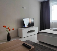Апартаменты c 1 комнатой с балконом в Fresh Room на улице Маршала Устинова 3