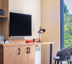 Двухместный номер Standard с красивым видом из окна двуспальная кровать в Hotel River Inn