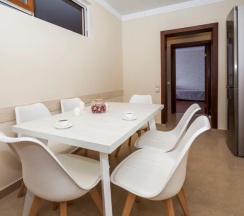 г Сочи, Адлерский р-н, ул Просвещение 84 кв 50 в Morerooms