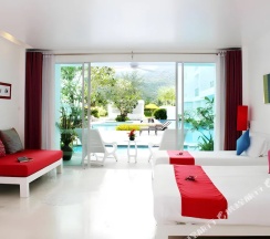 Двухместный номер Deluxe с выходом к бассейну Serene Wing 2 отдельные кровати в Курортный отель The Old Phuket - Karon Beach Resort