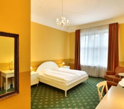 Трёхместный номер Standard в Hotel Bellmoor Im Dammtorpalais