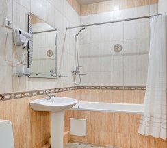 Стандартный четырехместный номер (1 корпус) в Марта