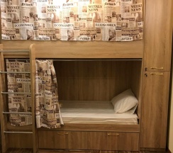 Кровать в 8-местном общем женском номере в Европейский