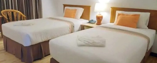 Двухместный номер Deluxe 2 отдельные кровати в Diamond Plaza Hotel Suratthani
