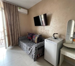 Трехместный номер Комфорт с балконом в Гостевой дом