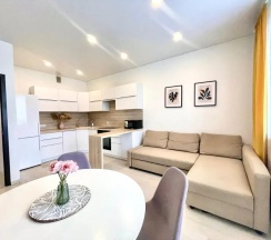 Четырёхместные апартаменты Superior с 3 комнатами в Лампа