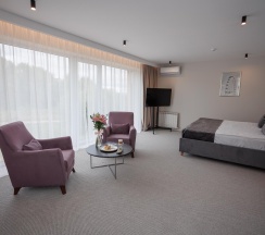 Номер люкс в Garden Hotel & SPA