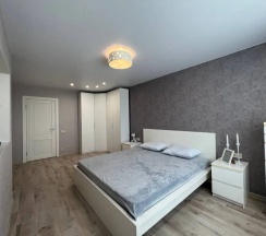 Четырёхместные апартаменты c 1 комнатой в Квартира Однокомнатная Тухачевского 84