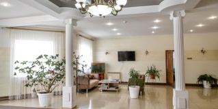 Парабель: Отель Левкада