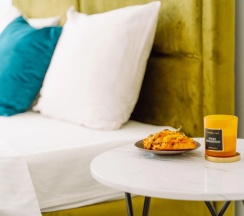 Коттедж с балконом в Гавань