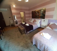 Трёхместный номер Comfort в Gira Guest House