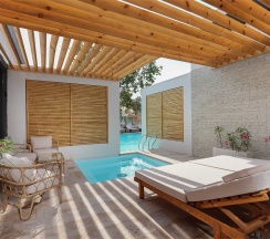 SEA VILLAGE LUXE SWIM UP в Volna Sea Village