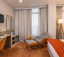 Стандартный номер с видом на реку и 1 большой кроватью в Holiday Inn Kaliningrad
