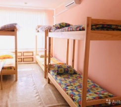 Кровать в общем номере (мужской номер) в Бархат
