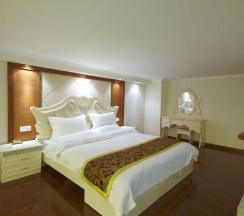 Двухместный номер Deluxe Дуплекс (двуспальная кровать) в Louidon Mega Duplex Apartment - Beijing Rd